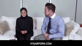 Gadis Arab Berjilbab Digoyang Hingga Klimaks