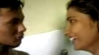 Video Mesum Pasangan Kuliah Di Kamar Mandi, Goyangannya Bikin Nafsu Naik