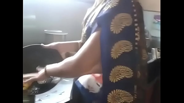 Tante Kannada India Panas, Pusar Dan Pinggul Menggoda