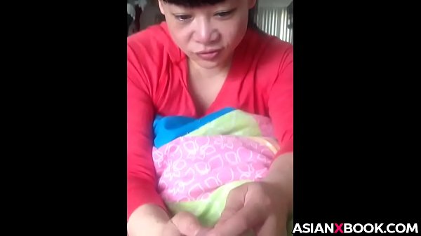 Gadis Asia Mahir Merangsang Dengan Sentuhan Sensual