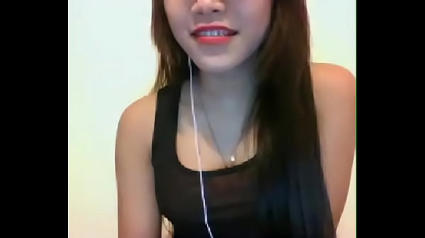 Ngentot Bareng Pacar Selingan Camfrog, Muncrat Habis Sambil Coli Live