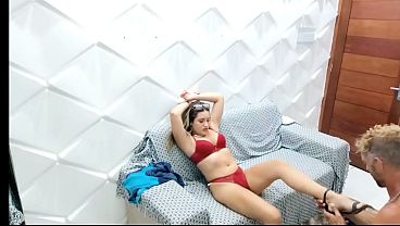 Ibu Mertuaku Yang Masih Muda Sendirian Di Rumah, Haus Sentuhan. Begitu Aku Datang, Dia Langsung Merayuku Untuk Menikmati Lubang Sempitnya Sampai Aku Membanjirinya. Vagninho E Vivi Capetinha.