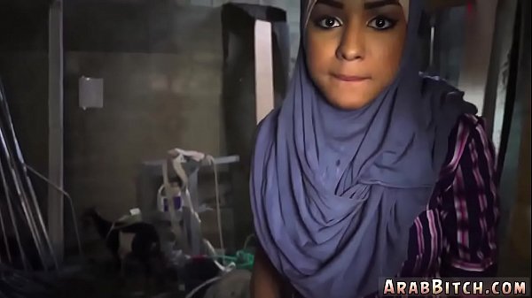Cewek Arab Abg Lagi Bokek Sama Ibu-ibu Muslim Di Titik Turun Bokong, 23km Dari Kota, Bikin Makin Pengen