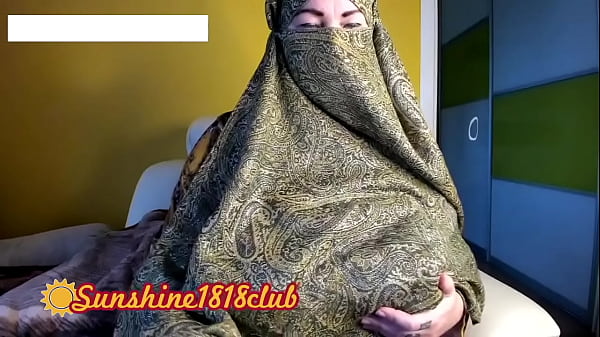 Tante Turki Arab Berjilbab Montok Dengan Payudara Besar Rekaman Webcam 10 November