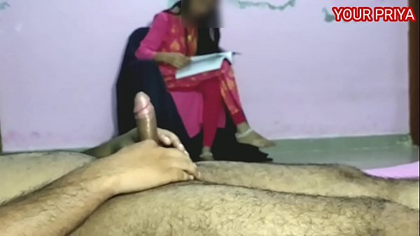 Priya Digawe Panas, Langsung Ditonjok Sampe Muncrat. Suara Hindi Ngebantu.