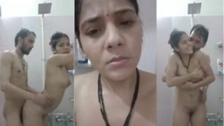 Ngentot Seru Bhabhi Sama Adik Ipar Di Kamar Mandi, Crot Di Mana-mana
