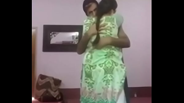 Pasangan Desi Lagi Seru-serunya Di Ranjang, Bikin Makin Pengen.