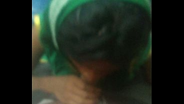 দেসি আঁটি ভিখারী লোকাল ট্রেনের গরম সেক্সি খেলা