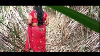 Aunty Tiri Seksi Ngocok Di Luar Rumah, Video Mesum Bikin Malu.