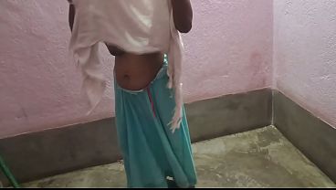 Desi Cewek Super Seksi Baru Jilat Batang Gede.