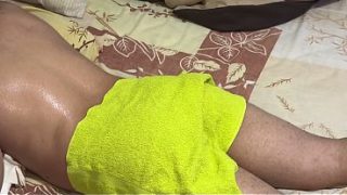 Mertua Montok Bantuan Mantu, Pijat Berubah Jadi Main Belakang.