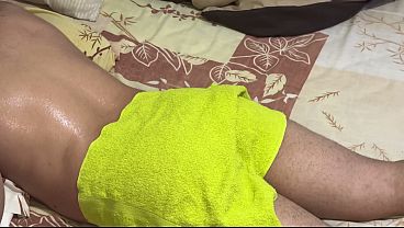 Mertua Montok Bantuan Mantu, Pijat Berubah Jadi Main Belakang.