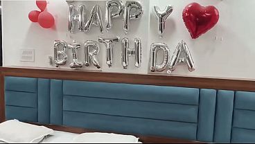 Bhabhi Ultah Kasih Surprise Ke Adik Ipar, Hadiahnya Memek Basah Siap Digoyang.