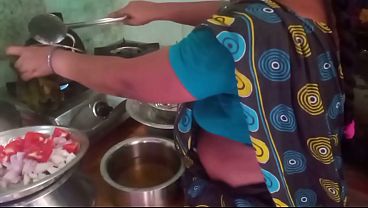 Ibu Rumah Tangga India Masak Seks Sama Pacar, Bikin Dapur Makin Basah.