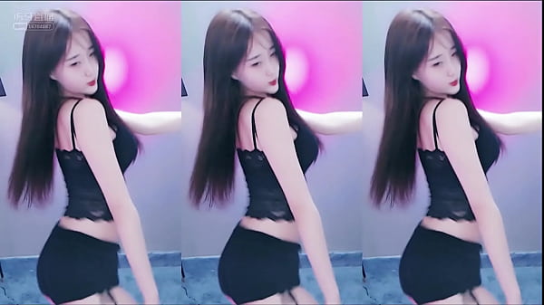 Cewek China Goyang Tangga Pake Baju Renda Hitam, Bikin Ngaceng Abis.