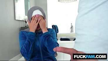 Tetangga Hijabi Kena Kejutan Kontol, Sophia Leone, Nicky Rebel