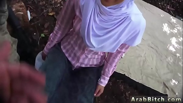 Cewek Arab Ngewe Cewek Cina Dan Cewek Sekolah, Di Rumah Yang Jauh Dari Rumah.