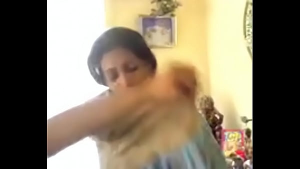 Malu-malu Tapi Pengen Dicolek, Pacar Di Samping Tapi Matanya Liar Minta Digebukin