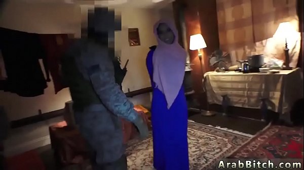 Local Cewek Kerja Siap Digebrak Pake Ekor Babi Sama Kontol Arab