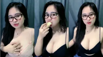 Imeyldaa Si Host Cantik Pamer Toge Bikin Ngilu Pengen Liat Langsung.