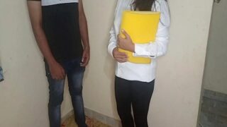 Manajer Ngentot Karyawannya Di Kamar Mandi