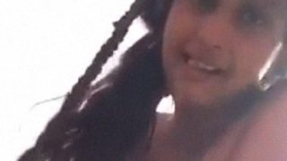 Srilanka Cewek Langsing Horny Goyang Goyang Di Atas Kontol Bocor