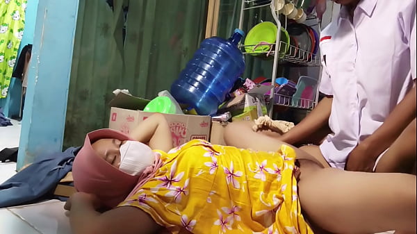Ajak Ngentot Sama Ibu Tiri Pas Mau Berangkat Sekolah