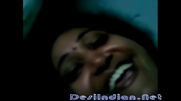 Desi Montok Telugu Janda Sange, Goyangannya Bikin Crot.