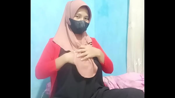 Gadis Hijab Ngentot Pakai Dildo Sampai Muncrat Keluar