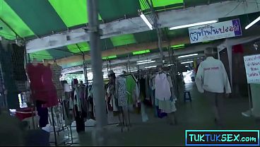 Lidah Ngebor Cewek Thailand Tua Mungil Digilir Dua Bule.