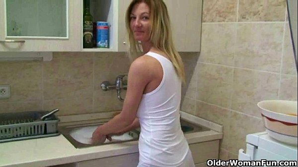 Ibu Bikin Video Coli Di Rumah, Bikin Nafsu Naik.