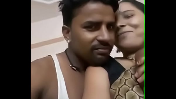 Desi Tante Montok, Toket Gede Ditekanin Makin Mendesah