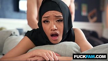 Jade Kimiko & Parker Ambrose: Cewek Hijab Dikenalin Budaya Amerika Yang Bikin Misterius Dan Hot
