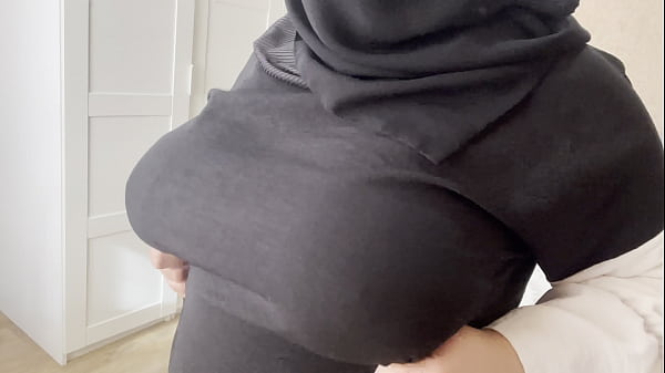 Teman Main Istri Arabnya Pamer Tetek