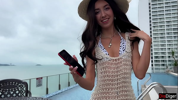 Gadis Spanyol Seksi Blanca Pengen Nyobain Kontol Putih Rusia Pas Liburan.