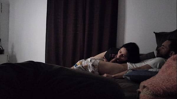 Tia Gila Ngancem Ponakan Biar Bisa Rebahan Bareng Di Sofa Sambil Crot