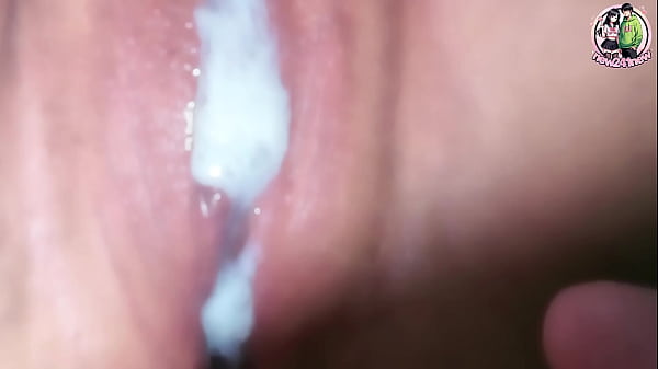 สาวไทยควยแตกในหีตอนผัวไม่อยู่ แตกในหี Creampie Ninew