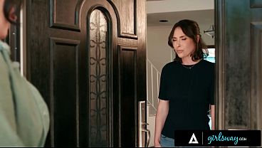 Gadis Nakal – Sarah, Prajurit Bongsor, Kembali Berjumpa Komandan Lamanya Casey Calvert, Siap Digasak Lagi