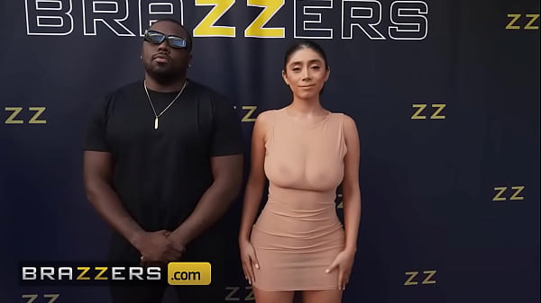 Violet Myers Pamerin Lubang Pantatnya Ke Paparazi, Bikin Makin Liar