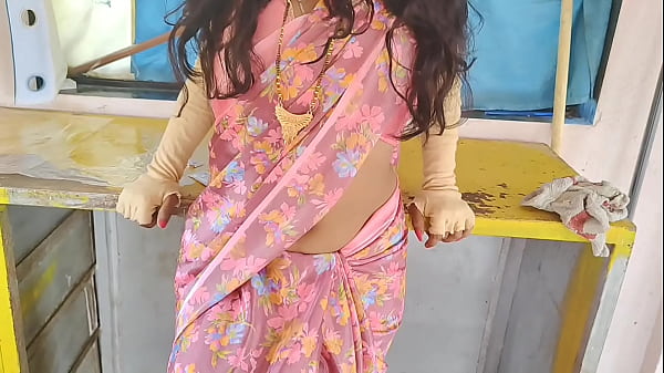 কামওয়ালী বাই আর মালিকের গরম দেশি চুদাচুদি