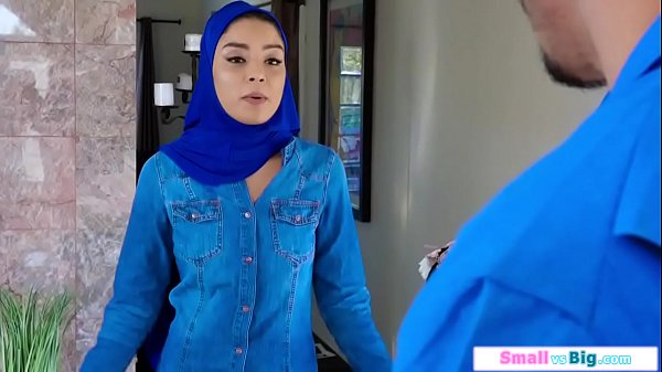 Gadis Arab Abis Digenjot Dua Cowok Gede